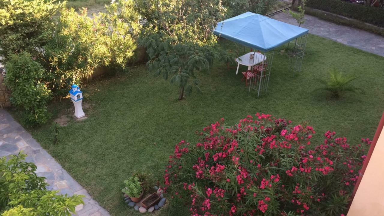 Siviri Apartment In Blu Kültér fotó